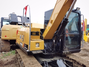 Petite pelle sur chenilles d'occasion de marque Sany quatre-vingt-dix pour cent des composants de base des machines d'occasion d'origine comprennent un moteur de pompe à moteur - Product Image 6