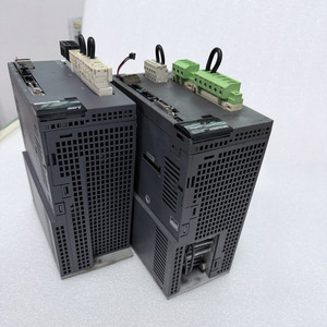 Unidad de Accionamiento DCS Axis MDS-D-SVJ3-10NA - Product Image 2