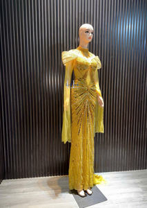 Vestido de Mujer con Hombros Descubiertos, Manga Regular, Estilo Sirena, Tela de Seda, Pedrería de Alta Gama, Estilo Urbano, para Fiesta de Noche de Invierno - Product Image 4