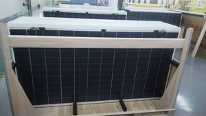 XSFM-560-T2 leggero del modello del pannello solare monocristallino flessibile 23.5% efficiente del silicio 560W per la griglia che collega i camper - Product Image 4