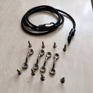 Juego de mosquetones metálicos de 6 piezas de 5 mm de grosor para uso en exteriores y camping con cuerda elástica de 3 m de longitud - Product Image 3