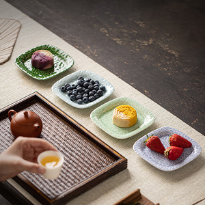 จานผลไม้เซรามิคทรงสี่เหลี่ยม ลายเมฆมงคล สำหรับห้องน้ำชา - Product Image 2