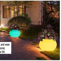 Pot de fleurs lumineux à LED pour l'extérieur Paysage créatif Pot de fleurs en plastique moulé par roulement