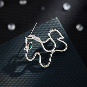Golden Horse Brooch Copper Alloy Micro Inlaid Zircon Openwork Pin Women's Fashion Accessory Gift Jewelry - Product Image 4