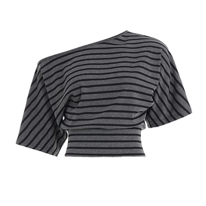 Camiseta corta de manga corta con un hombro descubierto y rayas vintage Y2K para mujer, ajustada, de verano, al por mayor - Product Image 6