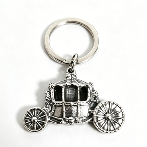 Llavero de aleación de zinc vintage con forma 3D de carruaje, amuleto metálico, regalo de recuerdo - Product Image 1