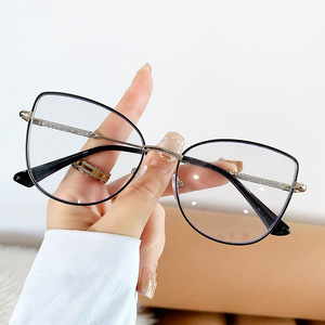 女性の女の子のためのアンチブルーライトメガネ<span class=keywords><strong>2026</strong></span> trendig古典的なCateye高級金属眼鏡フレームフォトクロミック - Product Image 3