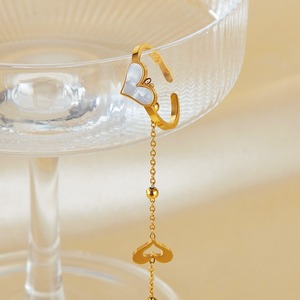Pulseras de moda de verano Pulsera de anillo de joyería de acero inoxidable chapado en oro de 18 quilates Pulsera de corazones lindos de nácar para regalo - Product Image 4