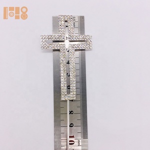 Decorazione per Torta a Forma di Croce Cristiana di Alta Qualità per Battesimi, Matrimoni, Feste e Compleanni - Topper Religioso con Strass - Product Image 1
