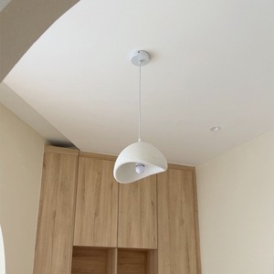 Luce a sospensione decorativa giapponese a semicerchio in resina ristorante lampadario camera da letto luce Led - Product Image 5