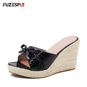 Sandales compensées à plateforme en cuir verni pour <span class=keywords><strong>femme</strong></span>, à semelle épaisse antidérapante, style espadrilles d'été - Product Image 1