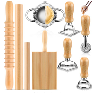 Ensemble de 9 pièces de boulettes italiennes Ensemble d'outils pour la fabrication de pâtes comprenant un coupe-pâtes en bois Grattoir à pâte Rouleau à pâtisserie Séchoir à pâtes