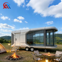 Maison capsule spatiale modulaire de conception futuriste haut de gamme avec chambre à coucher, maison triangulaire, capsule spatiale pour villa