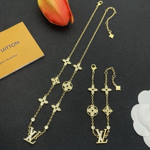 Conjunto de Pulseras y Brazaletes Apilables de Lujo para Mujer con Cadena de Mariposa y Perlas de Imitación en Oro de 10K, Regalo de Moda - Product Image 2