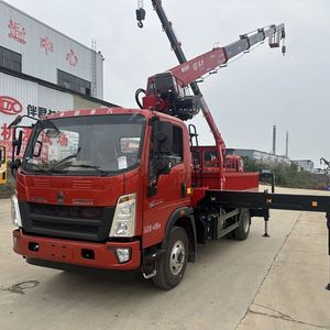 Camion-grue Sinotruk Ho Wo 4*2, véhicule de transport de 7 tonnes pour le déplacement d'équipements - Product Image 5