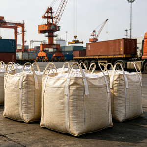 Sac Jumbo FIBC à fond plat et ouverture supérieure, en PP tissé, capacité 1 à <span class=keywords><strong>2</strong></span> tonnes, pour sable, <span class=keywords><strong>gravier</strong></span>, ciment (500-2000 kg) - Product Image 1