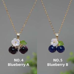Collares de Resina con Colgantes de Frutas para Mujer, Joyería con Colgantes de Limón, Uva, Fresa y Arándano para Uso Diario Informal/de Verano - Product Image 2