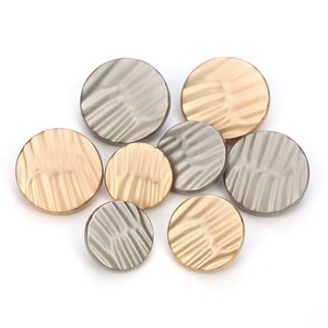 Giá Rẻ Thiết Kế Miễn Phí Hình Dạng Tùy Chỉnh Nút Kim Loại Cho Áo Khoác - Product Image 1