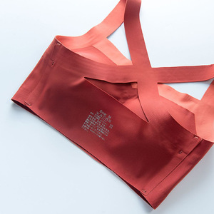 Étiquette personnalisée sur presse à chaud 3d Presse thermique Étiquettes d'accessoires de vêtements Transfert de chaleur Lavable Étiquette d'entretien sans étiquette - Product Image 2