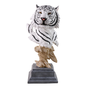 Escultura de Tigre Blanco en Resina con Rayas Realistas, Estatua de <span class=keywords><strong>Animal</strong></span> Majestuoso con Expresión Feroz y Lengua Negra, Decoración de Jardín - Product Image 5
