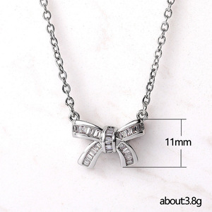 Elegante Collana con Ciondolo a Fiocco per Donne, Gioiello Scintillante con Charm Incastonato, Accessorio di Moda Semplice per Uso Quotidiano e Regalo - Product Image 5