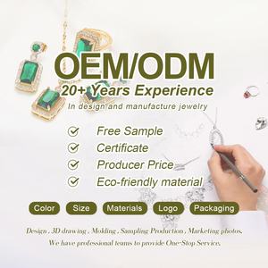 Collar y Pulsera de Trébol de Cuatro Hojas con Doble Diamante de Acero de Titanio y Acero Inoxidable, Cadena de Clavícula Clásica Coreana en Oro de 18 Quilates - Product Image 3