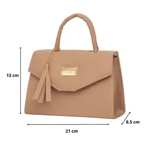 Bolso Bandolera de Maquillaje Lizeth de Fana Fashions, de Cuero, con Capacidad de 6-10L, Organizador Práctico para Artículos de Belleza - Product Image 3