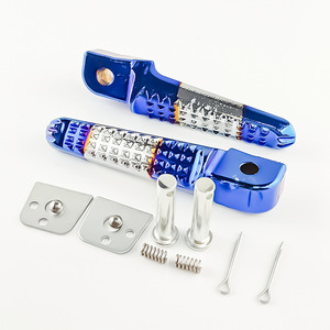 Pedal de Motocicleta Qiangye, Aleación de Aluminio CNC, Modificación Universal, Resistente al Desgaste, Azul, Plateado, Dorado, Rojo - Product Image 3