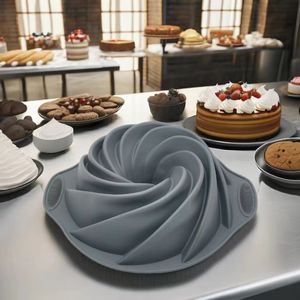 <span class=keywords><strong>Moule</strong></span> <span class=keywords><strong>à</strong></span> gâteau en mousseline de soie en <span class=keywords><strong>silicone</strong></span> double couleur <span class=keywords><strong>Moule</strong></span> <span class=keywords><strong>à</strong></span> <span class=keywords><strong>savarin</strong></span> rond antiadhésif pour la pâtisserie domestique et les outils de pâtisserie - Product Image 4