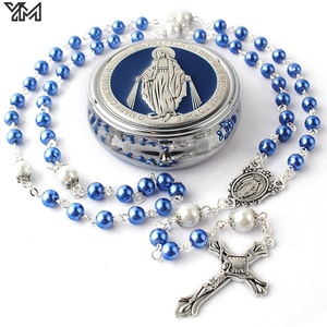 Collana Rosario con Croce della Madonna in Vetro Imitazione Perla, Fatta a Mano, per Battesimo, con Scatola - Product Image 1