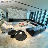 Canapé sectionnel en cuir moderne de luxe Ernest, canapé incurvé confortable de haute qualité pour villas