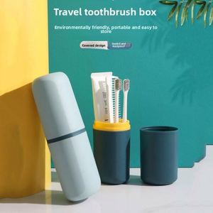 Ensemble de voyage et de maison classique multifonctionnel et durable en deux pièces : boîte de rangement pour brosse à dents et gobelet de rinçage buccal portable en plastique - Product Image 4