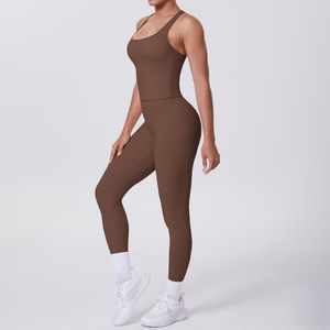 Traje Deportivo de Dos Piezas con Espalda Cruzada en T, Transpirable, de Spandex/Nylon, Personalizado por Under Lulu, para Mujer, con Pantalones hasta el Tobillo - Product Image 4