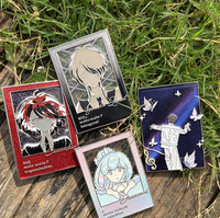 Épingles à revers personnalisées en émail dur sur mesure, avec verre teinté et paillettes, cadeaux souvenirs, épingles à revers personnalisées sur le thème de l'anime, fabriquées en usine