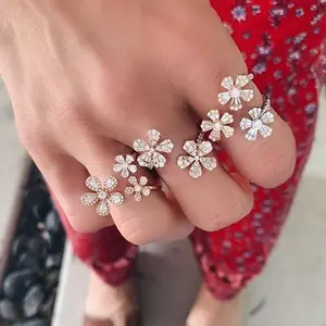 Anello di Moda in Oro Rosa con Fiori, Incastonato con Zirconi Trasparenti, 3 Fiori di <span class=keywords><strong>Margherita</strong></span>, Regolabile, per Donne - Product Image 1