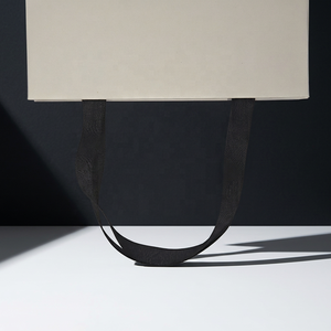 Sacs shopping <span class=keywords><strong>en</strong></span> papier de luxe avec poignée <span class=keywords><strong>en</strong></span> ruban, impression personnalisée, sacs cadeaux pour petites entreprises, logo sur mesure - Product Image 4