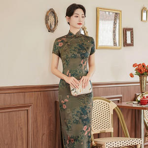 Vestido <span class=keywords><strong>Qipao</strong></span> Largo de Satén Grabado para Madre, Estilo Chino <span class=keywords><strong>Tradicional</strong></span>, Talla Grande, Elegante, para Banquete, Venta al por Mayor, Moda 2026 Mejorada - Product Image 5