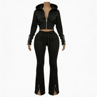 Ensemble de survêtement 2 pièces streetwear pour femme avec logo personnalisé, comprenant un sweat à capuche court à bords effilochés et un pantalon évasé taille haute, couleur unie, idéal pour l'hiver