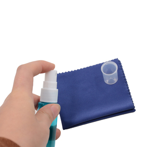 بيع بالجملة عالية الجودة متناهية الصغر رذاذ البلاستيك ستوكات القماش مجموعة منظف لكاميرا الشاشة نظارات متعددة الأغراض حار بيع - Product Image 3