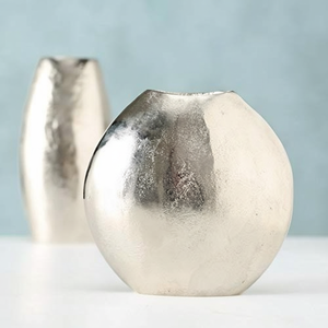 Florero de aluminio de acabado mate con color llamativo y perfil minimalista para el estilo de eventos temáticos industriales - Product Image 1