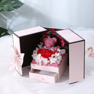 Caja de Joyería LED de Lujo Personalizada TC con Doble Puerta Abatible, Rosa Preservada, Regalos para el Día de San Valentín y el Día de la Madre, Oso de Musgo con Caja - Product Image 5
