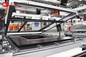 Machines Chaoxu Machine de formage sous vide en plastique de bureau ABS PC bon marché Machine de fabrication de caisses de <span class=keywords><strong>voyage</strong></span> - Product Image 4