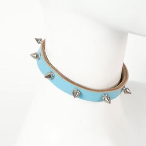Collar para Perro con Púas y Tachuelas, Correa de Cuero PU Resistente, Anti-Mordidas, Estilo Punk, Ajustable para Perros Pequeños, Gatos y Cachorros - Product Image 2