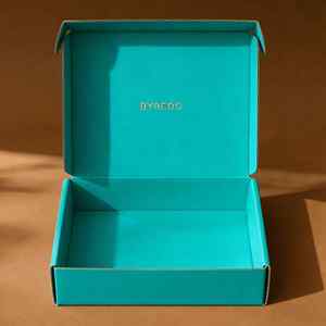 Scatole Postali Ondulate Turchesi con Logo del Marchio in Lamina Dorata e Set di Sacchetti di Carta Abbinati per Packaging di Lusso e Soluzioni Regalo Premium - Product Image 3