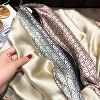 En gros, Grand foulard long en satin de soie à imprimé numérique printanier, motif floral vintage, foulard, hijab et châle pour femme