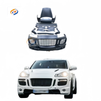 Kit carrosserie style MSY modifié pour Porsche Cayenne 957, comprenant pare-chocs avant et arrière, capot et kit carrosserie large avec extensions d'ailes et passages de roues.