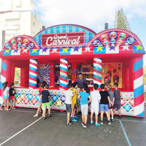 Puesto inflable de juegos y atracciones para fiestas al aire libre, ideal para carnavales, con opción de venta de aperitivos. - Product Image 1