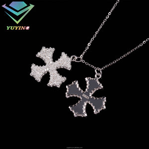 จี้เพชรโมอิสซาไนต์ทรงฮิปฮอปหลากสไตล์ สี D เกรด VVS พร้อมใบรับรอง GRA เงินแท้ 925 ผ่านการทดสอบเพชร ชุบทอง 18k มีสินค้าพร้อมส่ง - Product Image 2