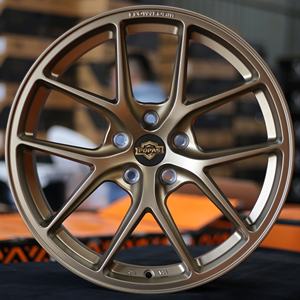 Fabricant Vente 4x100 4X108 4x114.3 5X100 5X108 5x114.3 5X112 5X120 15 <span class=keywords><strong>16</strong></span> 17 18 19 Moyeux <span class=keywords><strong>de</strong></span> <span class=keywords><strong>roue</strong></span> en alliage <span class=keywords><strong>de</strong></span> 20 <span class=keywords><strong>pouces</strong></span> pour voitures <span class=keywords><strong>de</strong></span> tourisme - Product Image 3