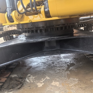 Excavatrice CAT jaune, équipement de construction lourd d'occasion - Product Image 5